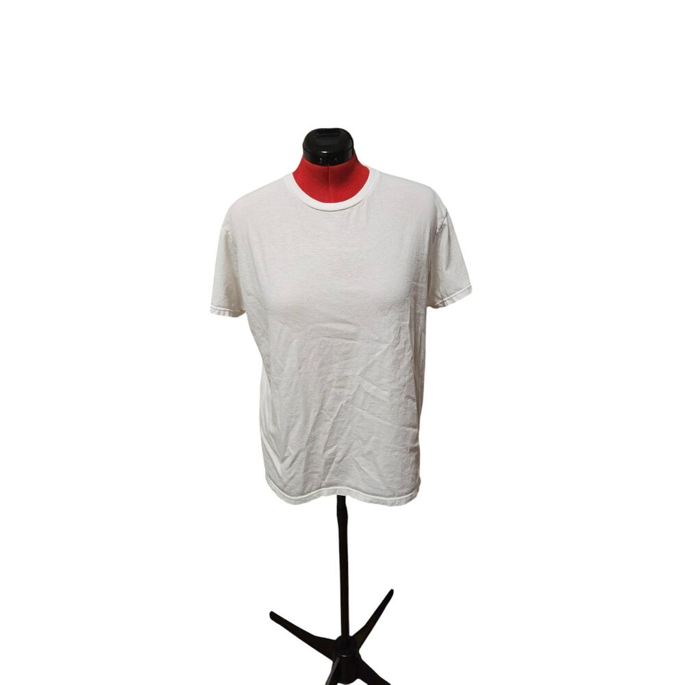 Fruit of the loom white tee bundle of 4 size large